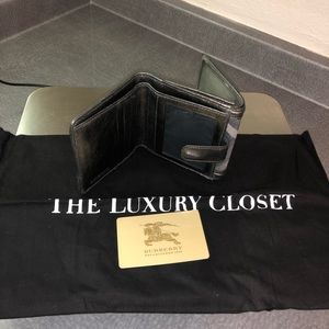 Burberry wallet